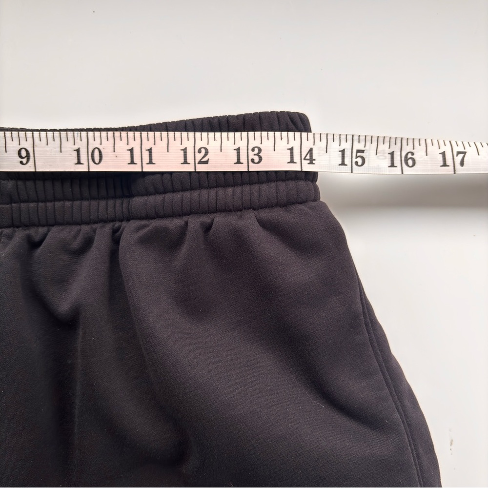 UA Icon Fleece
Women's Wide Leg Pants - Picture 7 of 15
